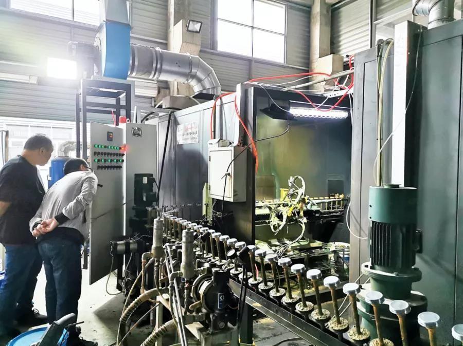 Users visit xuheng barrel plug spraying production line